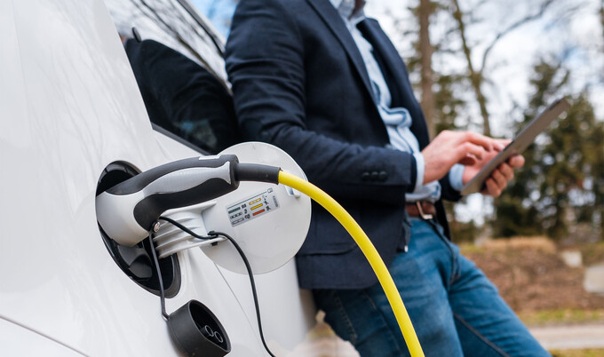 Elektrische bestelbus opladen Nijwa Zero opladen van elektrische bestelbus