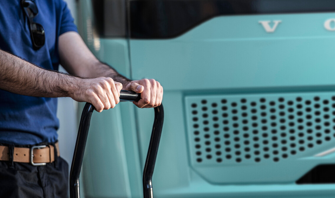 Volvo-Electric-detail Volvo-Electric-detail